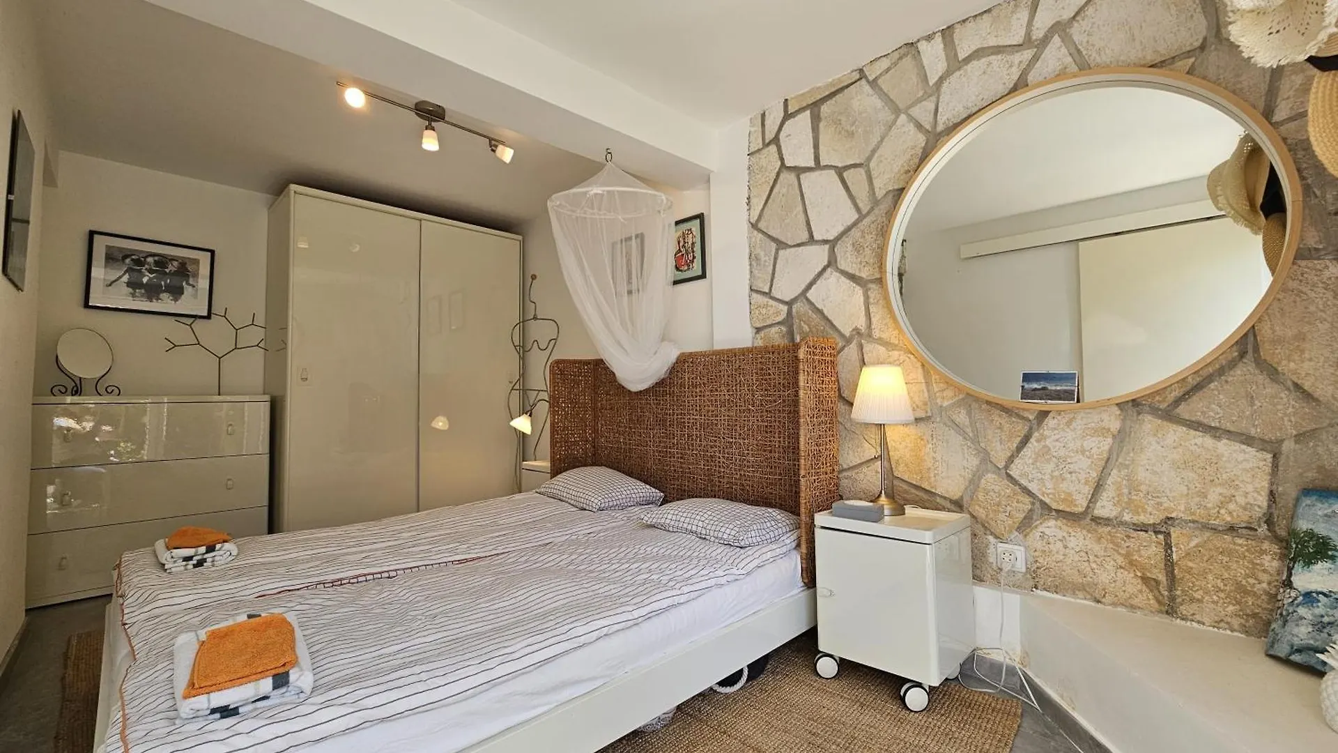 Apartment Barbara With Sea View Njivice 0*,