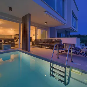 Apartment Solis Lacus Modern - Private Heated Pool - Smart Tv Sky X - Free Parking, Njivice